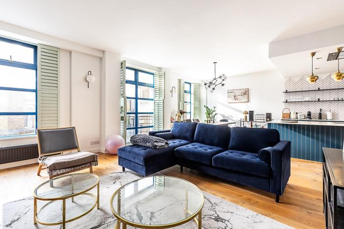 Shoreditch Gem by Spitalfields