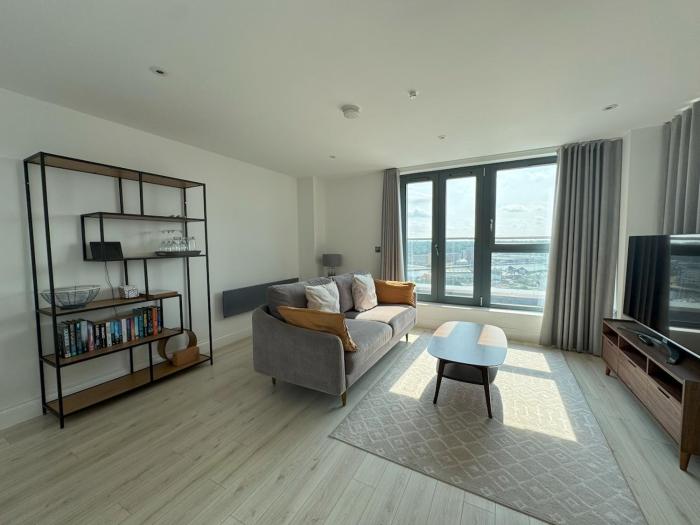 VII - Winerack, with stunning marina and river views