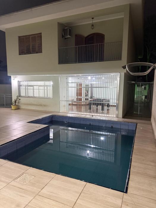 Belíssima casa de alto padrão