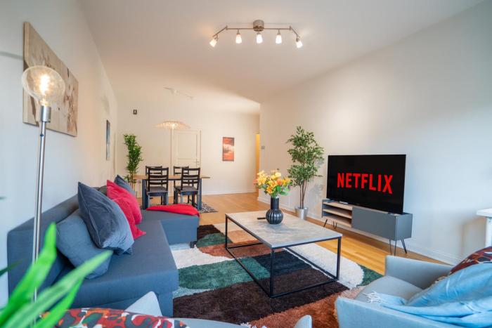 Large Central 2BR - Scandinavian Design - Balcony