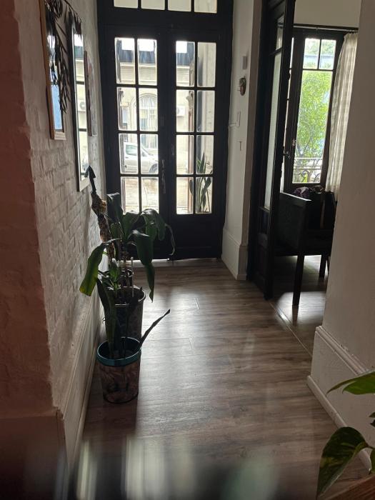 Bed in a room 2 blocks from Tres Cruces and PB