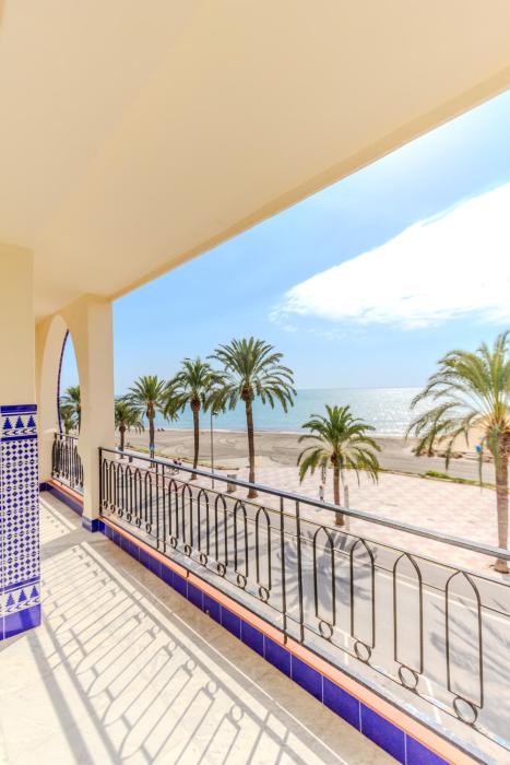 Primera línea de playa - Media estancia 11 días