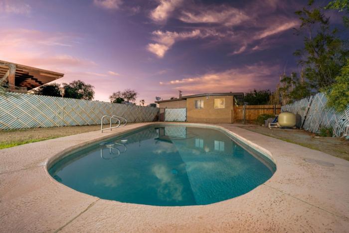Cozy, 2 BR 1 BA, Remodeled, Central, Spotless