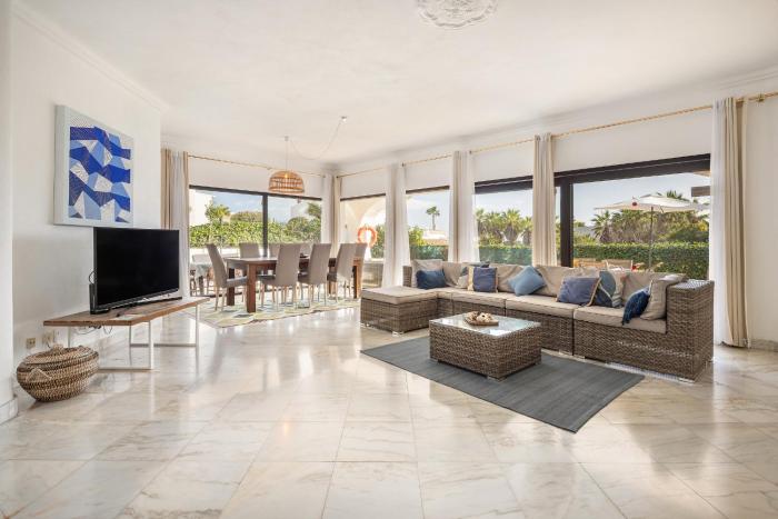 Villa Coral by OCvillas