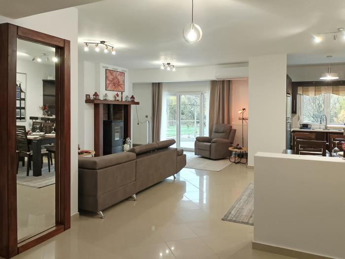 Chloe Maxi Apt 108 sqm