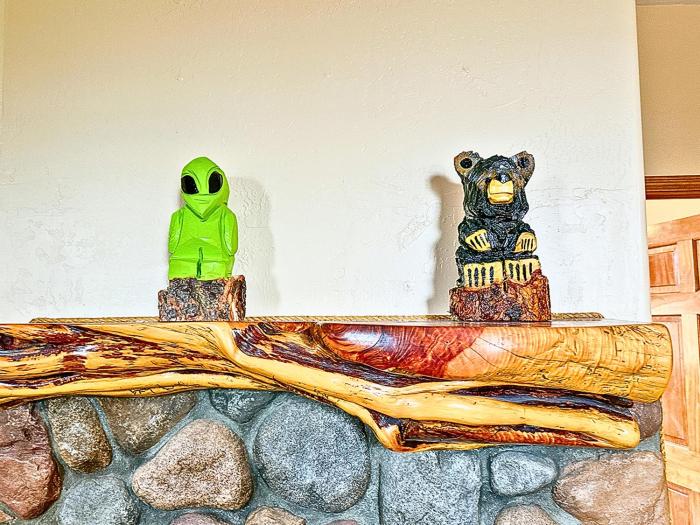 Forest edge, wild mustangs nearby, balcony views By Vacation Your Way