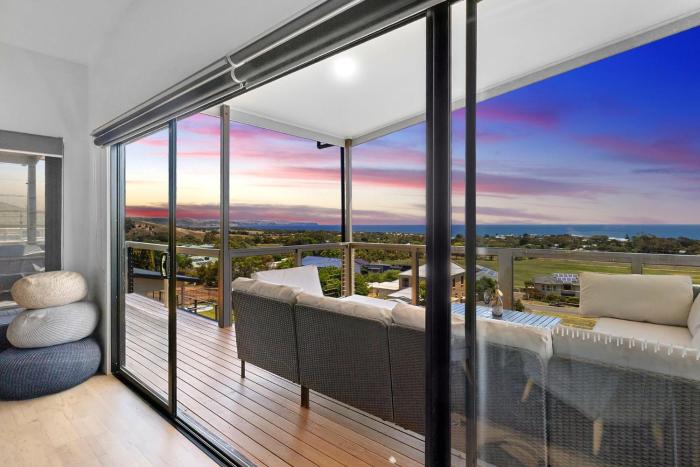 Ocean Heights - 27 Stacey Drive