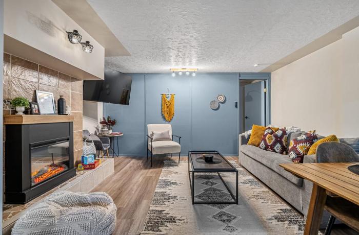 Bohemian Cozy 2-Bedroom Ideal Family Retreat