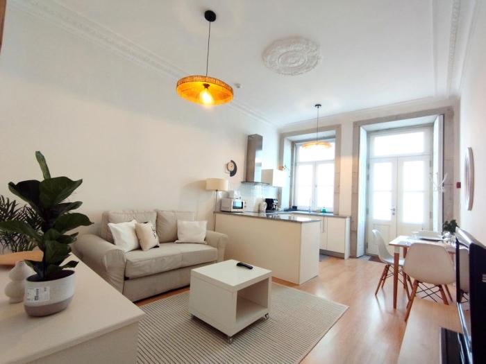 Elegant duplex, WiFi, Porto center