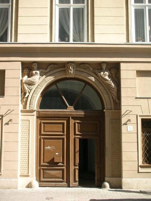 Historic Danube Luxury Chic Riverside Stay Suite