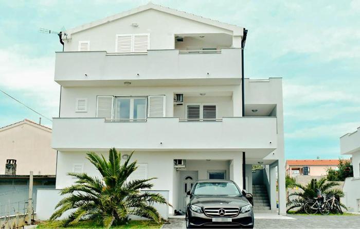 1 Bedroom Gorgeous Apartment In Vrsi