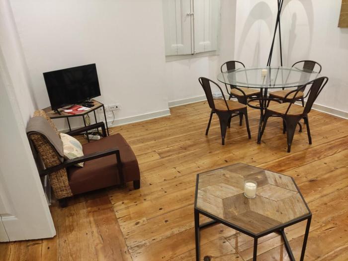 Elegant 3BR Retreat in Sintra Historic Center