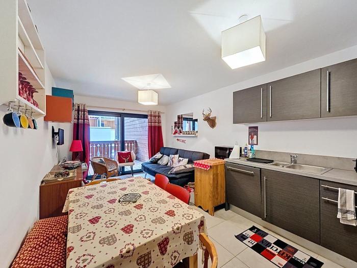 Appartement lumineux proche centre ville avec balcon et parking - FR-1-693-121