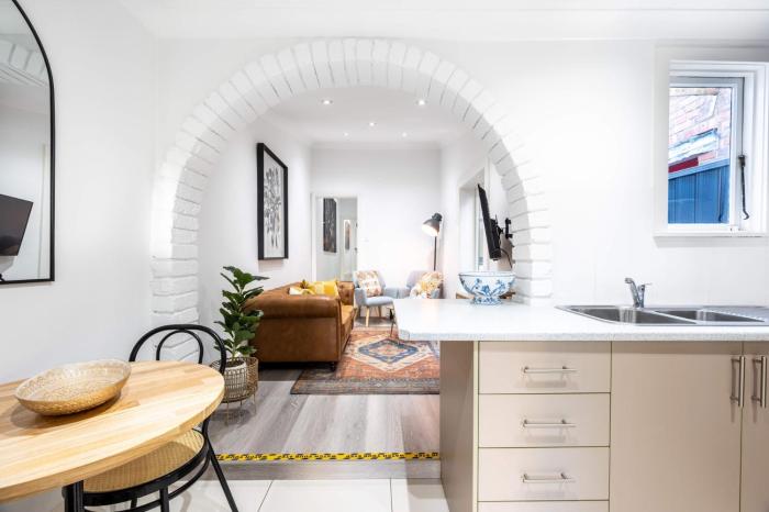 Contemporary 2-Bed House in Trendy Enmore