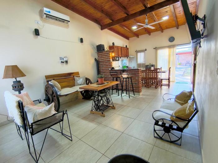 "La Armonía" Casa con Quincho