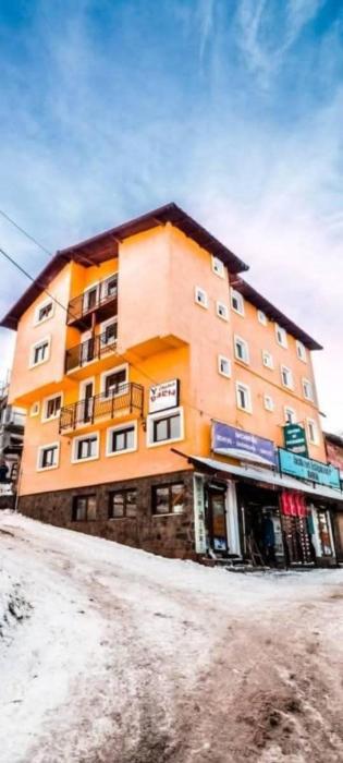 CAMERE de ÎNCHIRIAT DARIA