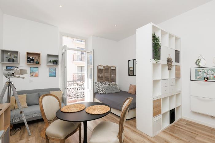 Le Hub Studio central climatisé avec terrasse