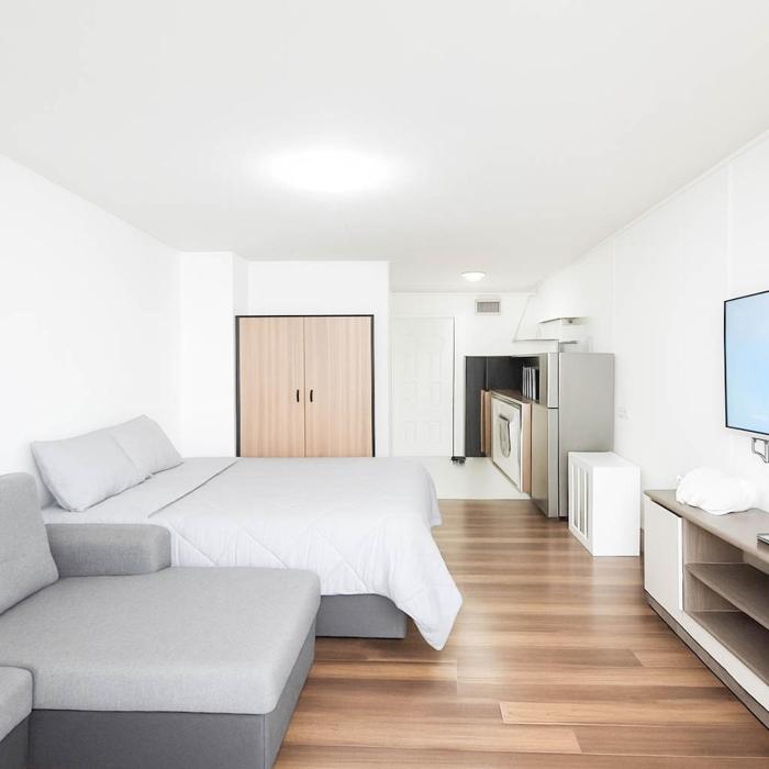 Heart of Chiangmai l Nimman l Easy going l 5 floor