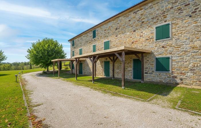 Lovely Apartment In Loiano With Wifi