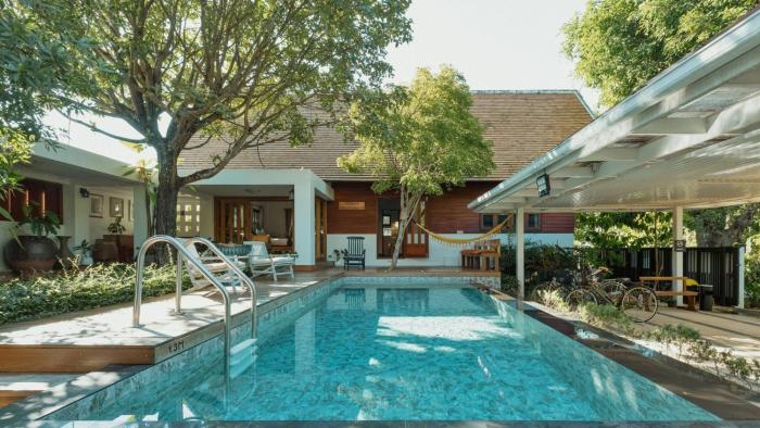 Whisper Oasis - Private Jacuzzi Pool Villa - 3BR, Sleeps 10 w Daily Housekeeping