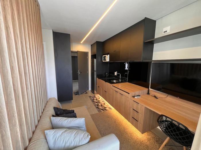 Studio Novo e Iluminado em edifício de luxo