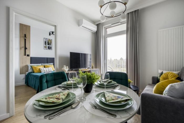 M&R Apartament Airport&Business LUX In Place, free parking, AC