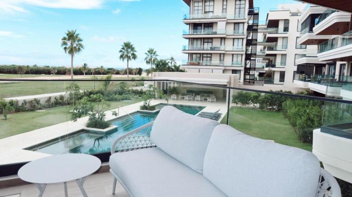 New 2 bedroom apartment with shared Pool