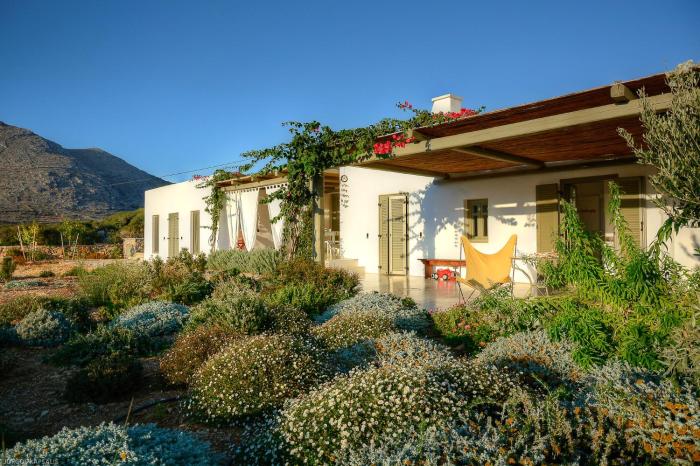 Villa Handras-Main villa, by Amorgos Holiday Homes