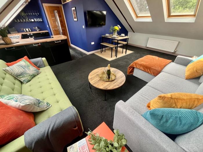 Sleek City Centre Loft with Views