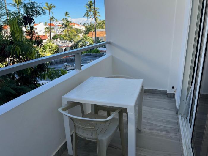 suite with beach access