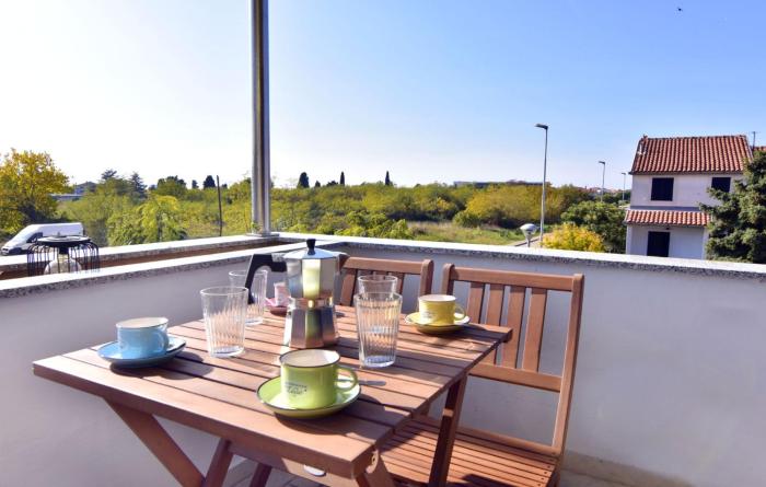 Quiet holiday apartment with balcony