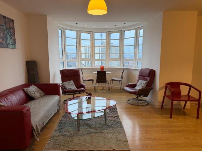 Sauchiehall Street Suite