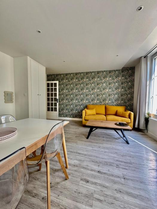 Appartement lumineux avec vue sur les clochers