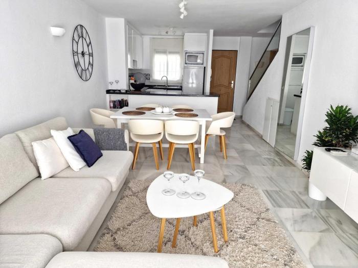 Duplex Penthouse With Sea Views 121