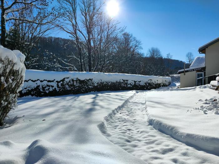 Gîte 1805Bis Montagnes du Jura avec Spa et Sauna classé 3 étoiles