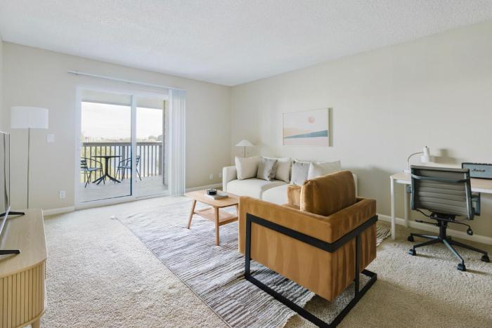 Blueground Foster City pool nr Bay Trail SFO-2079