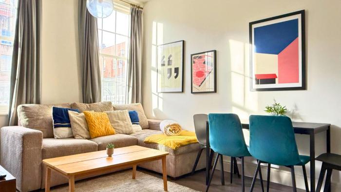 Central Bristol Cosy Corner