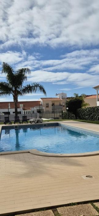 Spacious 2 Bedroom Condo in Albufeira