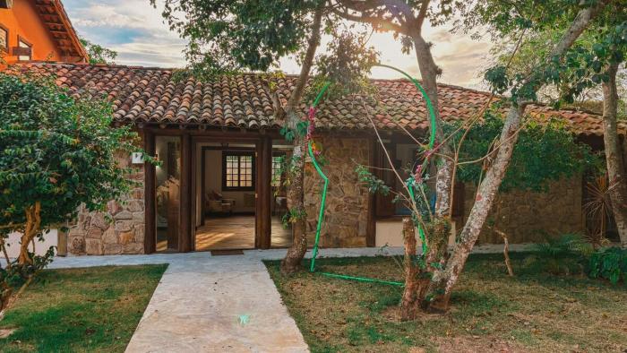 Casa com piscina em Búzios a 200m da praia da Marina