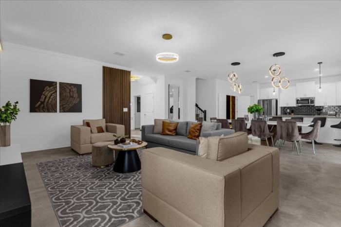 6 Bedroom 6 Bathroom Storey Lake 2972 Pl