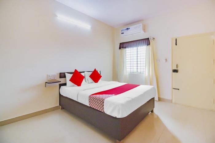 Hotel O P N K Suites