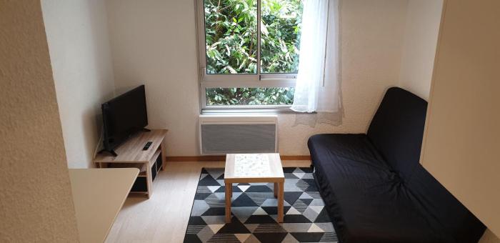 Studio meublé centre ville Paray 4