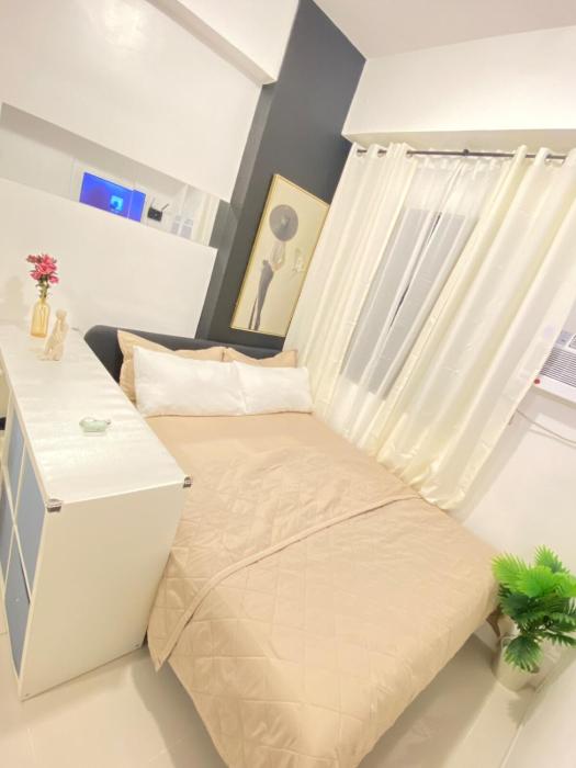 The Courtyard Contemporary Studio at Taguig WiFi