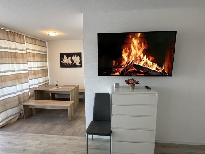 Modernes Apartment mit Balkon