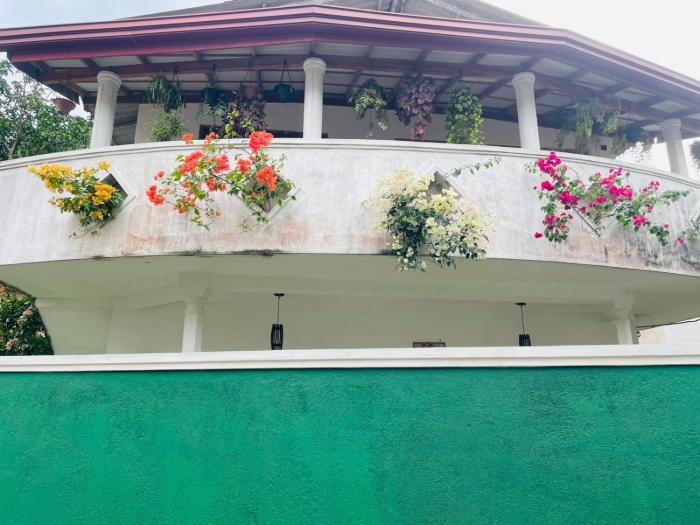 Villa Ashen
