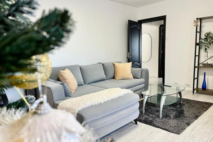 Travelers Nest in the Mountains with a Swing & AC