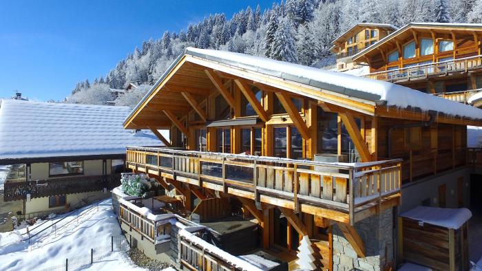 Apt Le Rocher - close to town with Hot tub for 8ppl+2kids