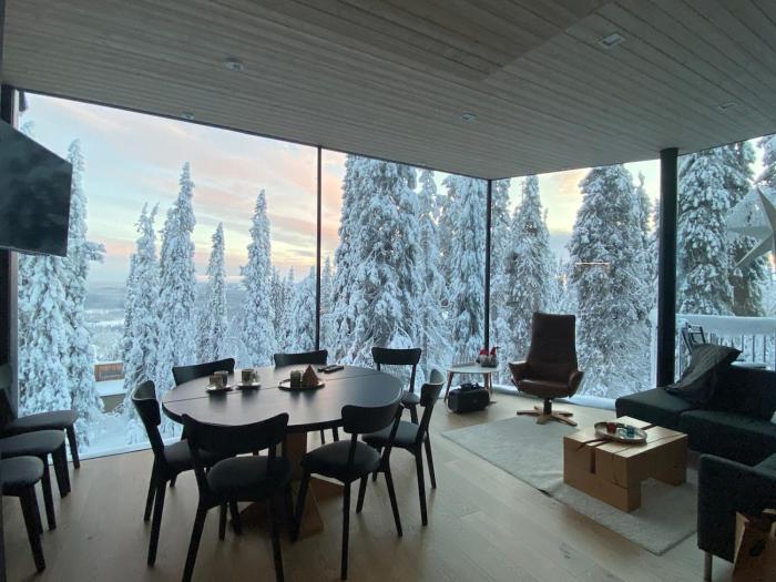 Arctic Skyline Villa