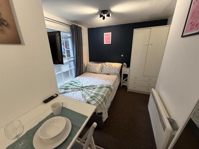 Bayswater and Notting Hill Studio Flat