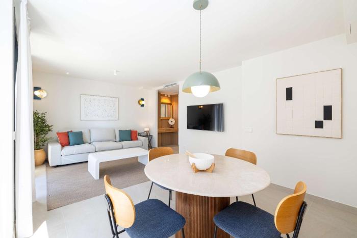 Luxury and comfort next to the beach